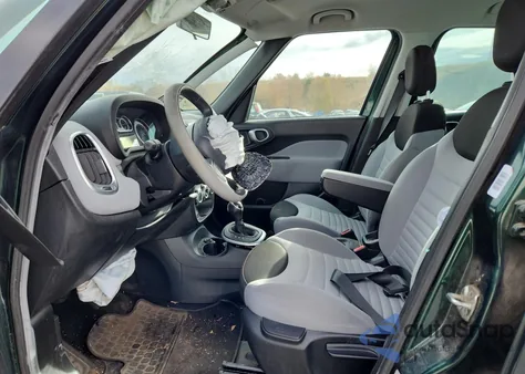 2014 Fiat 500L Easy z USA, uszkodzony, nr VIN ZFBCFABH6EZ022269